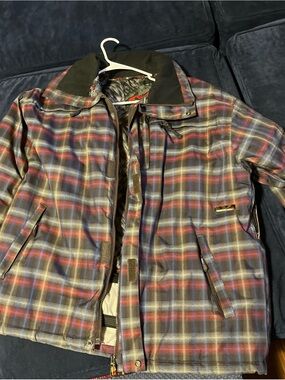 Plaid 5000MM Ski Jacket in Gray & Red - Casual Men's